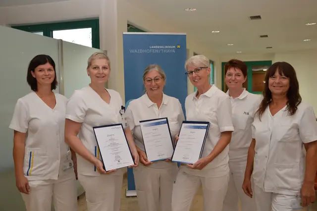 Daniela Stallecker, Romana Beck, Renate Hofbauer, Sonja Josef, Martha Fronhofer und Andrea Adam (v.l.) | Foto: Landesklinikum Waidhofen/Thaya