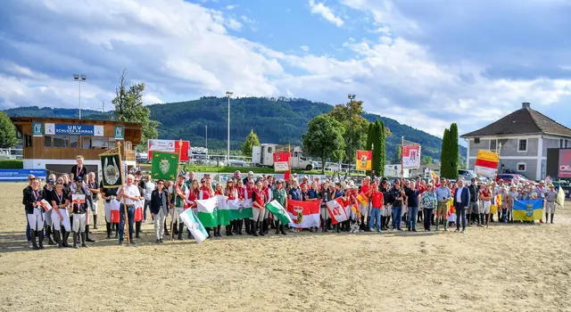 Siegerehrung BLMM Springreiten 2025  | Foto: MoSportfoto