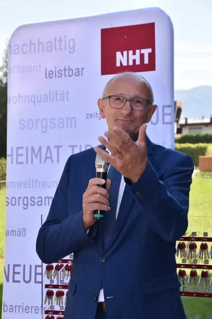 LH Anton Mattle dankte der Gemeinde und dem Bauträger und wünschte den neuen Mieterinnen und Mietern alles Gute. | Foto: NHT/Vandory/Kendlbacher