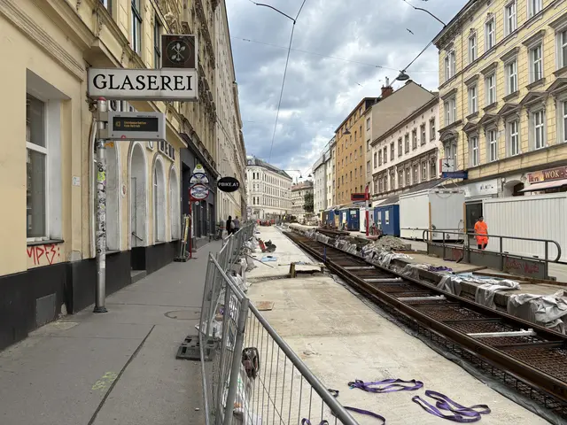 Alle geplanten Maßnahmen, die bis zum Schulstart beendet sein sollten, werden wie erwartet bis zum 1. September abgeschlossen sein. (Archiv) | Foto: Matthias Pandrea