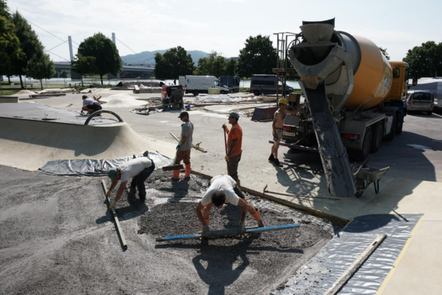 Bei der Sanierung arbeiteten viele Freiwillige aus der Linzer Skate-Community mit. | Foto: D. Stevanovic