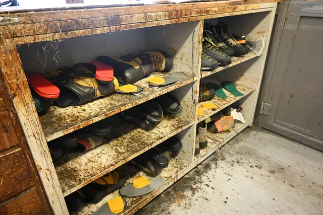 Wer alte Bergschuhe hat, die eine neue Sohle nötig haben, kann sich ebenfalls an Staudinger wenden. | Foto: Königer