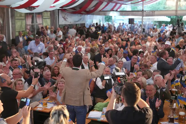 Volles Festzelt beim Blauen Montag | Foto: FPÖ