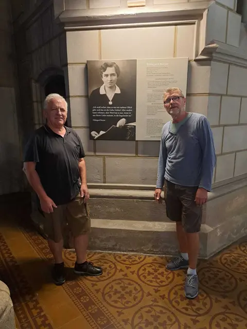 Gerhard Spendling (li.) und Josip Stjepanović am Ende der Arbeit. | Foto: Pfarre Hildegard Burjan