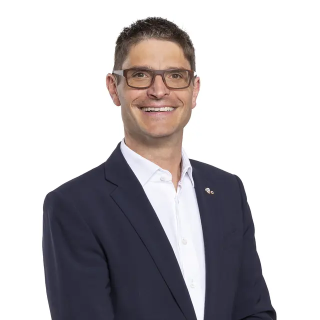WK-Obmann Michael Gitterle würdigte die Verdienste der ausgezeichneten Unternehmerfamilien. | Foto: WKT/Die Fotografen