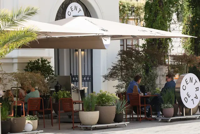 Das "Decentral" in der Freyung 3 hat ab sofort geöffnet.  | Foto: VERKEHRSBUERO