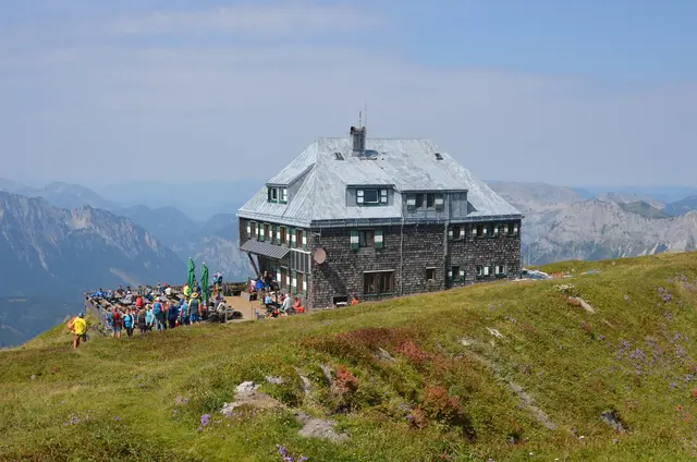 Abschied von der alten Reichensteinhütte. | Foto: WAFO