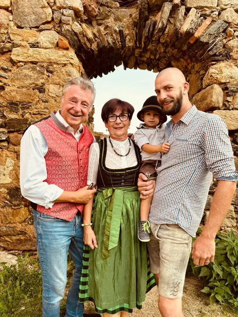 
 Die ÖVP Gars am Kamp lädt auch heuer wieder zu ihrem bereits traditionellen Heurigen auf der Burg Gas ein.  | Foto: Manuela Danzinger