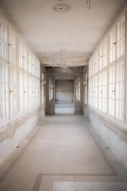 Der Verbindungsgang vom Südbahnhotel zum Waldhof. | Foto: Theresa Santrucek