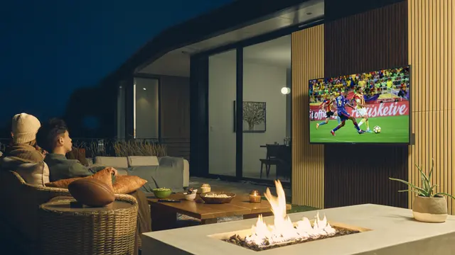 Nicht nur drinnen fernsehen, sondern auch im Freien: Die neuen Produktreihen von Sylvox können sowohl im Innen- als auch im Außenbereich eingesetzt werden. | Foto: Sylvox