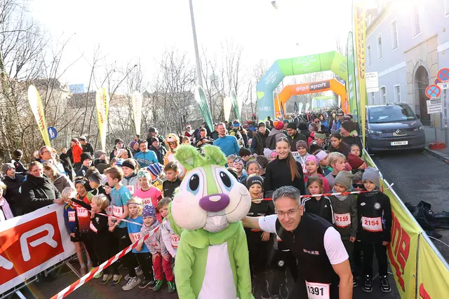 Rund 200 Kids sorgten für großartige Bilder in der Grazer Innenstadt. | Foto: GEPA/Hans Oberländer