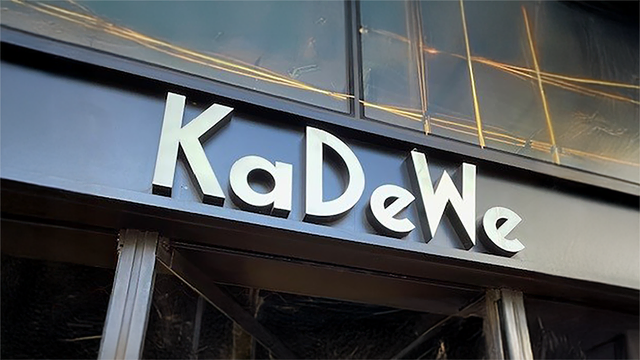 Millionen Besucherinnen und Besucher strömen jedes Jahr ins KaDeWe, das als Bühne für Lebensmittel aus aller Welt gilt. | Foto: ecoplus International GmbH