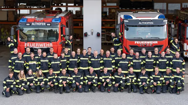 Die Kameradschaft der Althofner Feuerwehr geht ab sofort mit neuer Uniform in den Einsatz. | Foto: ff-althofen.at