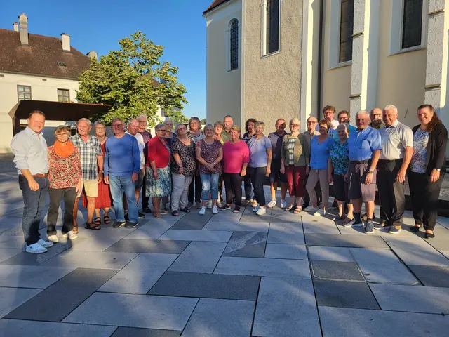 Unzählige Freiwillige sorgen in Purgstall an der Erlauf für mehr Sicherheit des Nachwuchses, wenn dieser auf dem Weg zur Schule ist.  | Foto: Marktgemeinde Purgstall