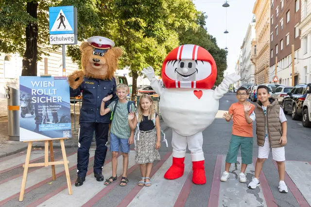 Die Wiener Polizei hat mit der KFV (Kuratorium für Verkehrssicherheit) wichtige Präventionsmaßnahmen für einen sicheren Schulweg gesetzt. | Foto: KFV/APA-Fotoservice/Juhasz