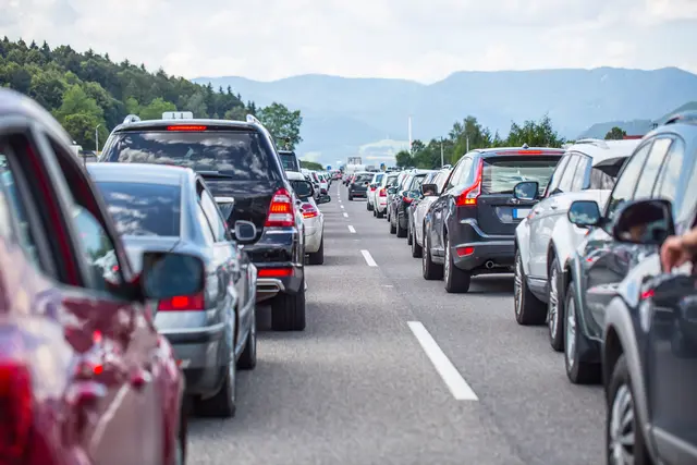 In Kärnten kommt es zu Staus wegen Rückreise und Veranstaltungen. (Symbolfoto) | Foto: stock.adobe.com/at/weyo
