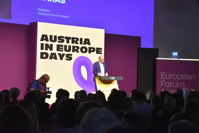 „Wir wollen ein Europa, das reflektiert denkt, klug entscheidet und gemeinsam handelt“, betonte Othmar Karas, Präsident des European Forum Alpbach, zum Auftakt der Austria in Europe Days. | Foto: Barbara Fluckinger