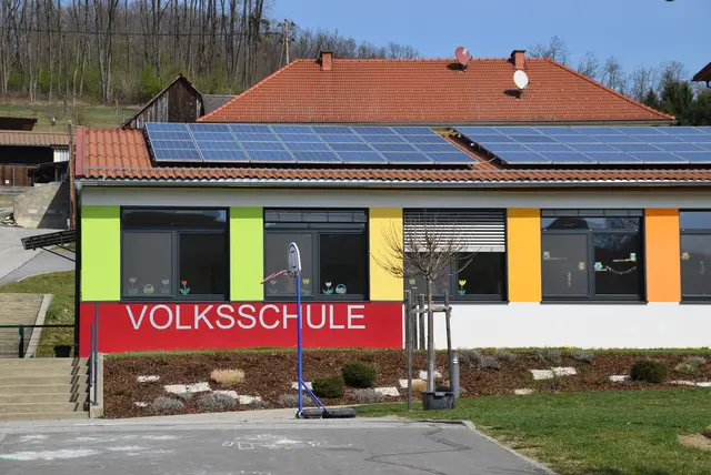 Die Volksschule Inzenhof wird nun von Sonja Hoffmann geleitet, bisher war die Stremer Direktorin Sabine Kunczer auch für Inzenhof zuständig. | Foto: Martin Wurglits