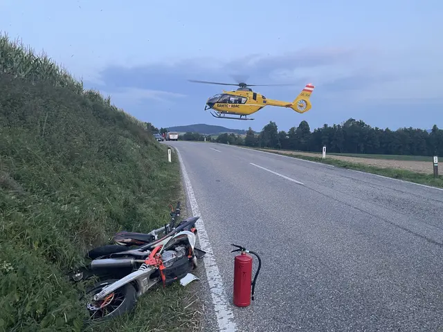 Der Rettungshubschrauber Europa drei brachte den Schwerverletzten ins Krankenhaus. | Foto: FF Neuhofen