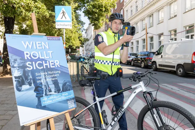 Die Kampagne "Wien rollt sicher" soll für einen sicheren Umgang mit E-Scootern sorgen. | Foto: KFV/APA-Fotoservice/Juhasz