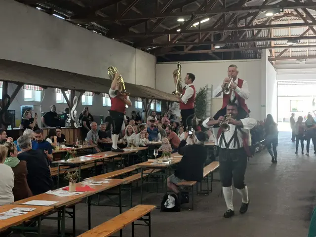 Mit schwungvollen Märschen und stimmungsvollen Melodien schaffte es die Kapelle, den perfekten Rahmen für den Festtag zu bieten. | Foto: JMK Pernegg