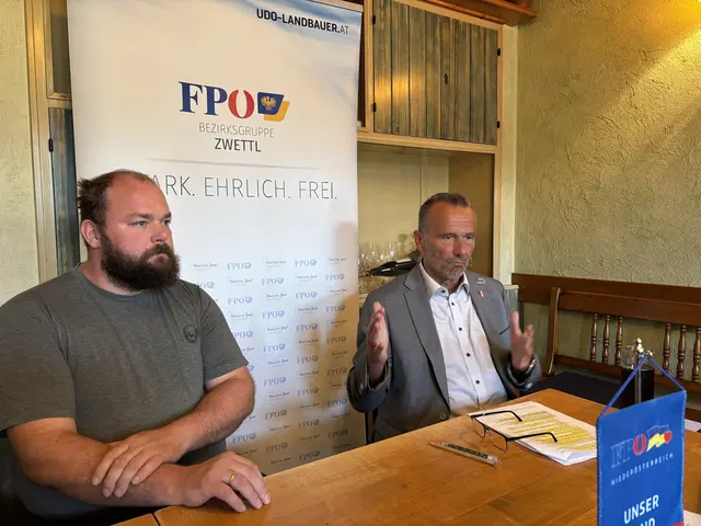 Andreas Stern und Alois Kainz nehmen zur Windkraft und Energiewende Stellung. | Foto: Bernhard Schabauer