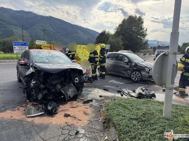 Am Mittwochnachmittag kam es auf der B113 im Kreuzungsbereich Seiz zu einem schweren Verkehrsunfall mit mehreren Verletzten. Zuvor war die Feuerwehr bereits bei einer Traktorbergung im Einsatz. | Foto: FF Seiz