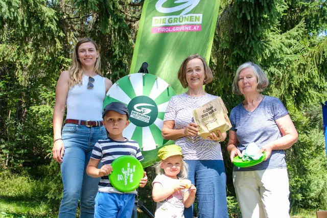 Die Grünen rührten in Imst und Haiming die Werbetrommel für die gesunde Jause an den heimischen Schulen. | Foto: Grüne