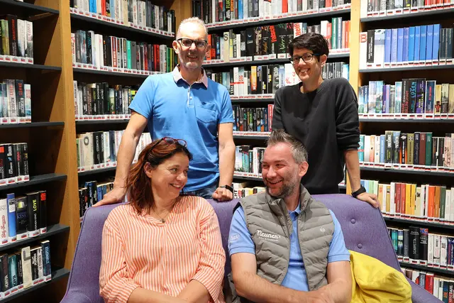 Das Sponsoring von Matthias Neuner (rechts) sichert das Literaturfestival "fabula rasa 2025". | Foto: MGT/Bea Hackl