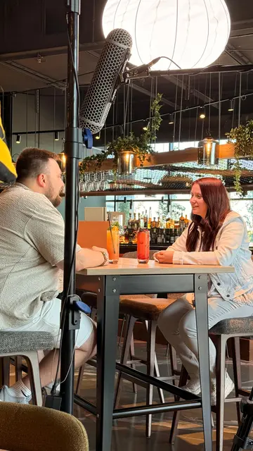 Der Kurzfilm "Liebe auf den ersten Bissen" behandelt die Geschichte des Simmeringer Influencers Robert Figl und seiner Freundin Isabella Altinger.  | Foto: Robert Figl