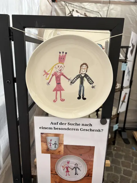 Auch Kinderzeichnungen können so verewigt werden.  | Foto: Birgit Gehrke