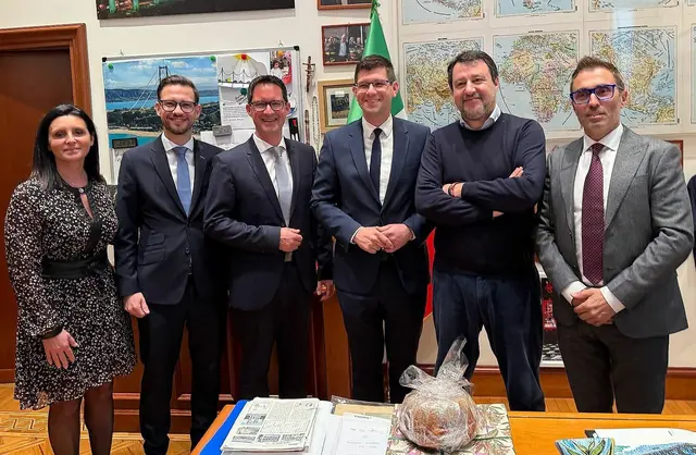 LHStv. Gruber und LR Schuschnig bei einem Arbeitsgespräch mit Minister Salvini. | Foto: Büro LHStv. Gruber/Kornek-Goritschnig