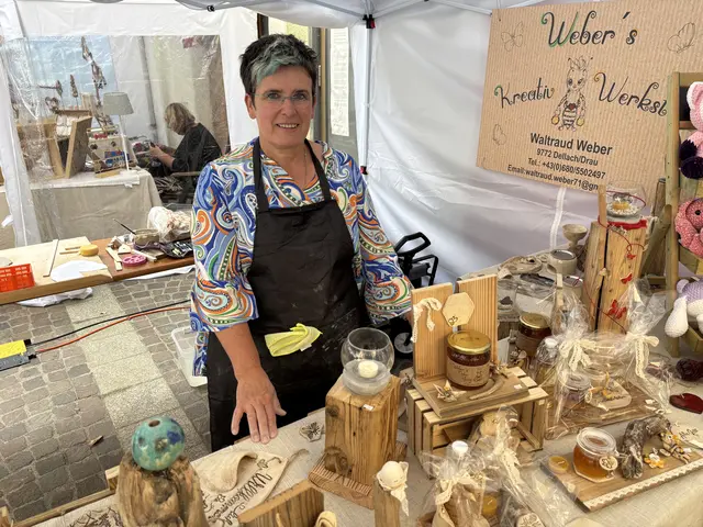 Waltraud Weber betreibr "Webers Kreativ Werkstatt" in Dellach/Drau.  | Foto: Birgit Gehrke