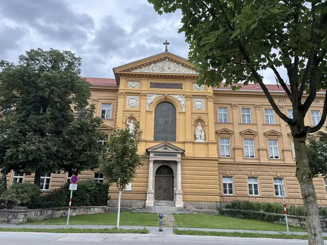 "Jeder weitere Schultag ohne Zebrastreifen ist ein Risiko". | Foto: Huber