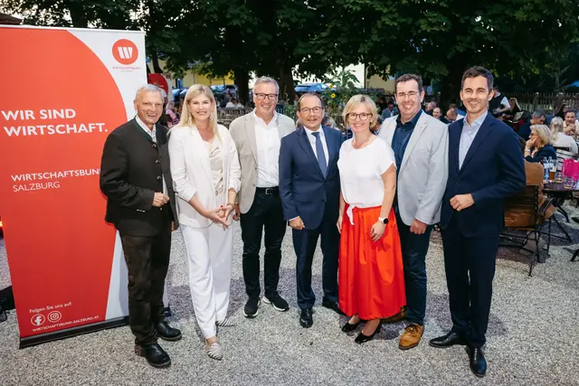 Von links: Dr. Josef Schöchl, Tanja Graf, WKS-Vizepräsident Manfred Rosenstatter, Zweiter Nationalratspräsident Peter Haubner, Karin Huber, Andreas Hasenöhrl und WB-Bezirksobmann Martin Kaswurm. | Foto: Manuel Horn