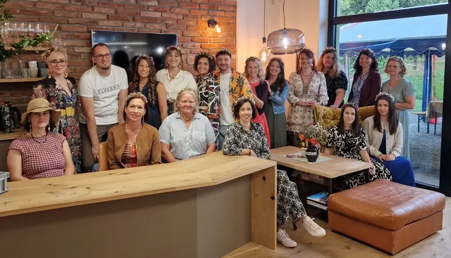 Zehn Jahre "Astwerk" in Trahütten: Das wurde in großer Runde gefeiert.  | Foto: Astwerk