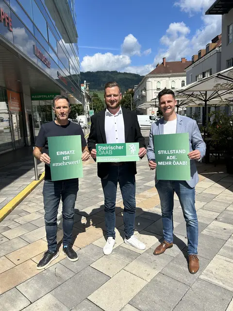 Beim Zukunftsgespräch wurden Anliegen aus der Region diskutiert. Im Bild: Bezirksgeschäftsführer Rene Pichler, ÖAAB-Bezirksobmann Thomas Rauninger und ÖAAB-Landesgeschäftsführer Lukas Tödling | Foto: ÖVP Leoben