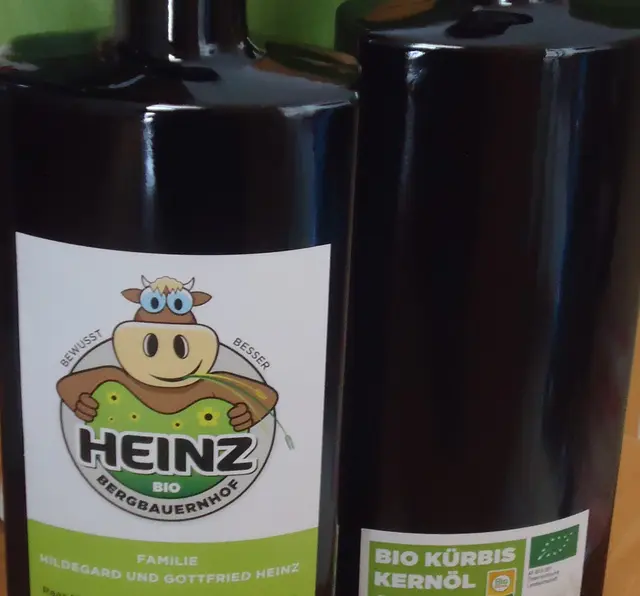 Circa 2,5 Kilogramm Kürbiskerne werden für einen Liter Kürbiskernöl benötigt. | Foto: Bio-Bergbauernhof Heinz