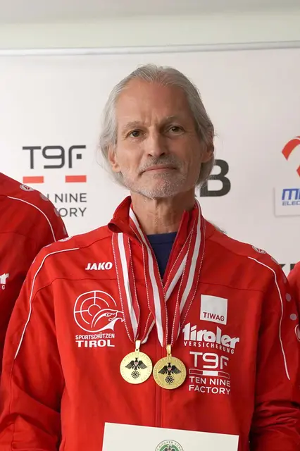 Der Imster Christoph Schatz eroberte drei Goldmedaillen und zwei Österreichische Rekorde im Bewerb stehend-aufgelegt | Foto: Christian Kramer