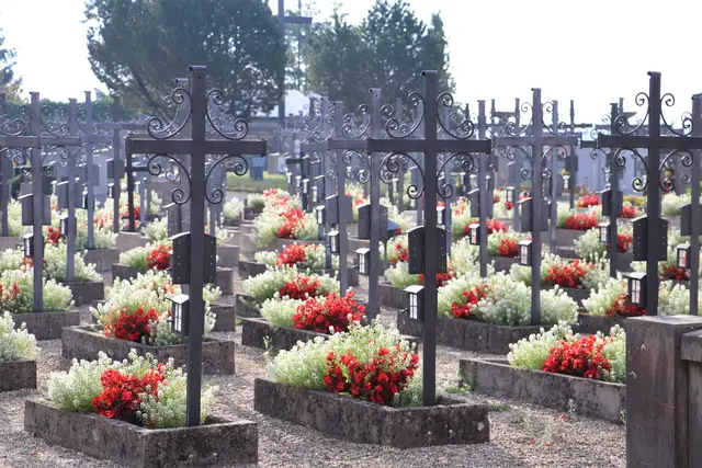 Gräber der geistlichen Schwestern/Franziskanerinnen in Vöcklabruck