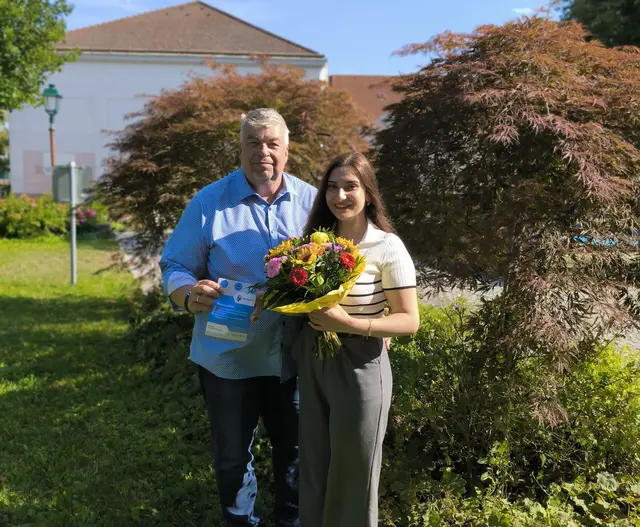 v.l.n.r.: SPÖ-Vizebürgermeister Günther Straub, Gül Mercan BEd MEd MA | Foto: Foto: Marktgemeinde Felixdorf