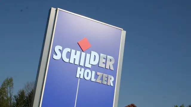 Schilder Holzer GmbH in Waldneukirchen bietet maßgeschneiderte Werbemittel wie Autobeschriftung, Werbebanner, Lasergravuren, Digitaldruck und Textildruck für Unternehmen. | Foto: Schilder Holzer GmbH