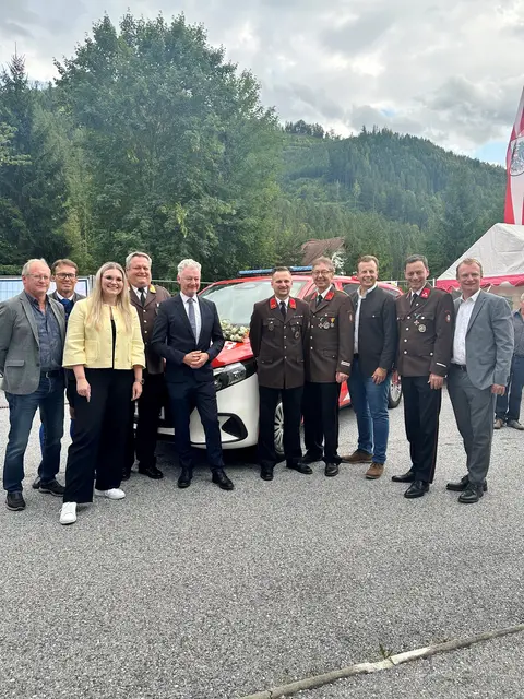 Die FF Großstübing begrüßte zahlreiche Ehrengäste beim Abschnittsfeuerwehrtag mit Fahrzeugsegnung. | Foto: privat