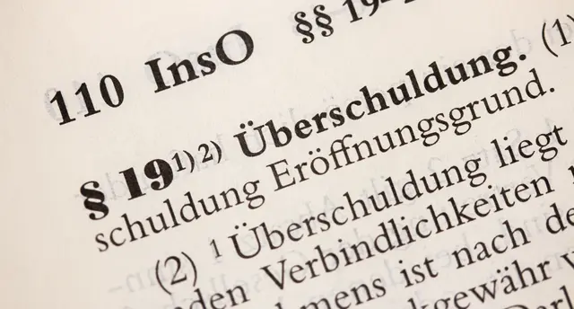 Die Überschuldung belaufe sich auf etwa 46.000 Euro.(Symbolfoto) | Foto: stock.adobe.com/at/Nico