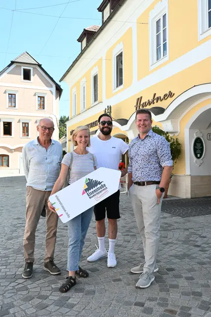 Die Ortskernentwickler:innen der Eisenstraße bei ihrem Stadtrundgang durch Waidhofen an der Ybbs: Johann Stixenberger, Margit Fuchsluger, Philipp Pflügl und Dietmar Gindl | Foto: eisenstrasse.info