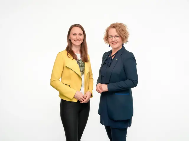 Bundesrätin Viktoria Hutter (l.) und Familienlandesrätin Christiane Teschl-Hofmeister. | Foto: VPNÖ