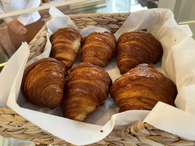 Für die Croissants standen die Josefstädterinnen und Josefstädter schlange. | Foto: Freyja
