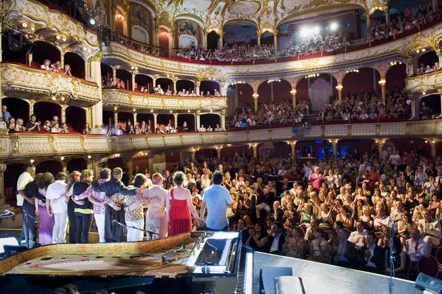 Zum Abschluss am Sonntag zieht Arsonore in die Oper Graz. Dort feiert die internationale Formation Scurdia ihr 30-jähriges Bestehen. | Foto: Christian Jungwirth
