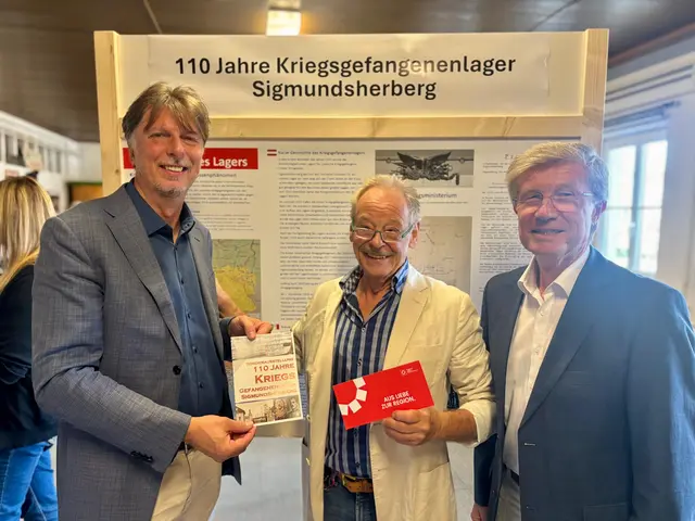 Bürgermeister Franz Göd durfte die "Sonderausstellung" 110 Jahre Kriegsgefangenenlager" eröffnen. | Foto: Markus Kahrer