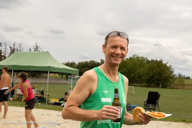 Robert Vanicek braucht auch eine Stärkung vor dem nächsten Bewerb. | Foto: www.cine-motion.at / Ivanek